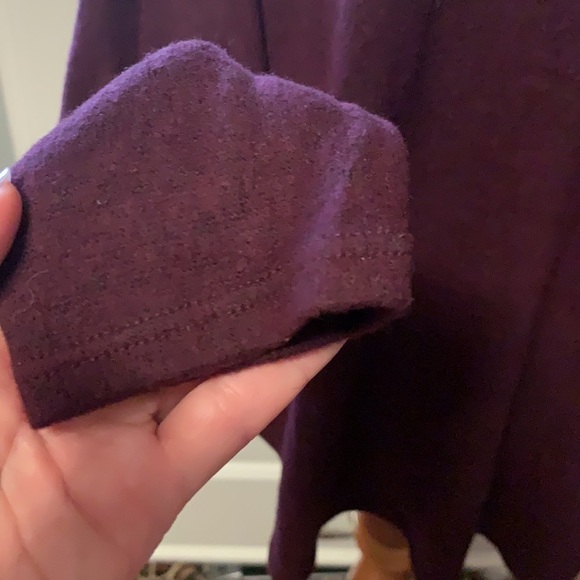 Jennifer Lopez wine color soft tunic jewel sweater - Picture 4 of 12